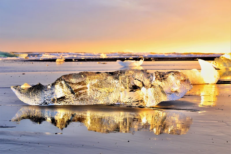 Jökulsárlón Glacier Lagoon Full-Day Tour